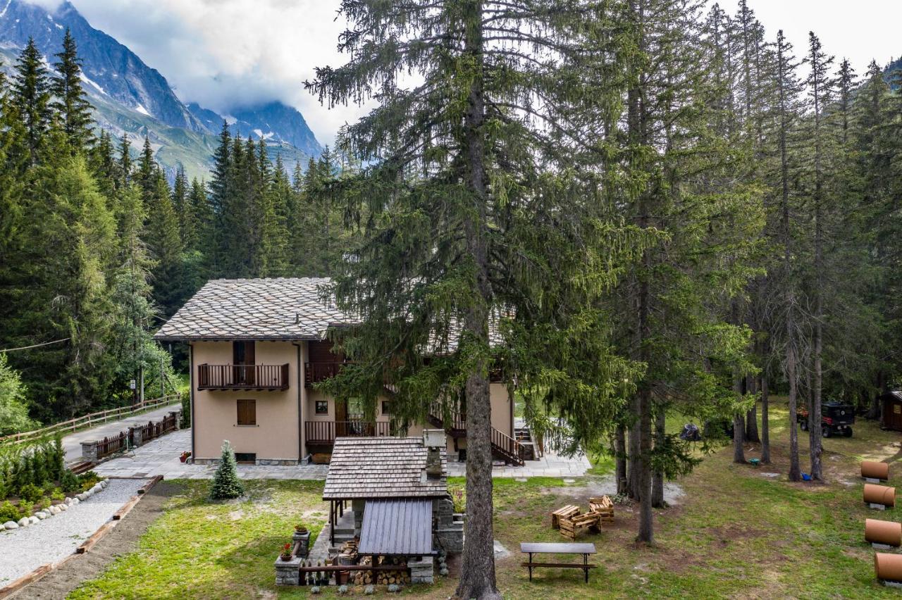 Wildhomes Wild Wolf Lodge Courmayeur Eksteriør bilde