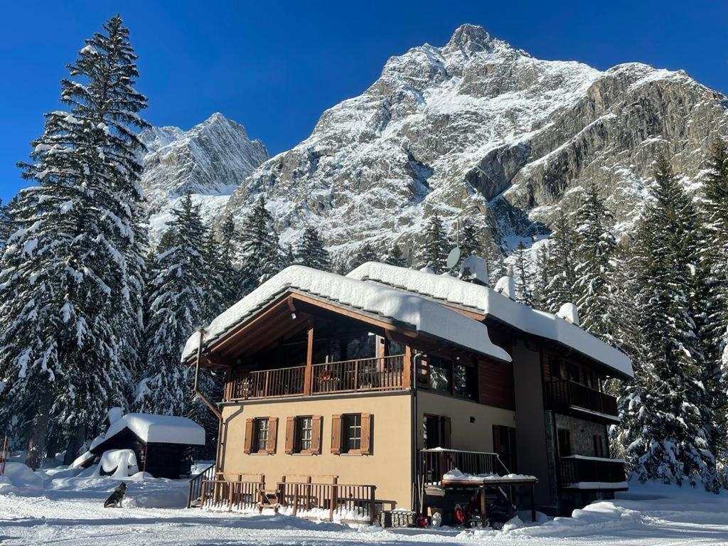 Wildhomes Wild Wolf Lodge Courmayeur Eksteriør bilde