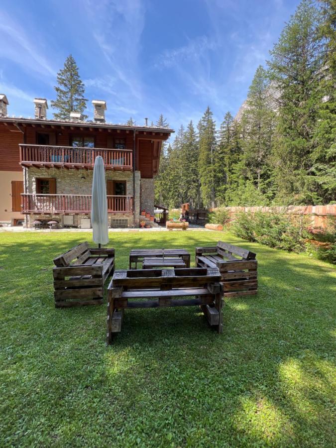 Wildhomes Wild Wolf Lodge Courmayeur Eksteriør bilde